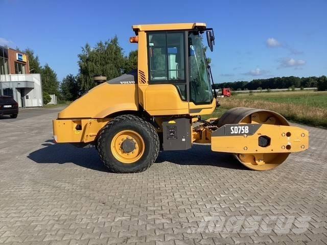 Volvo SD 75 B Ühe trumliga rullid