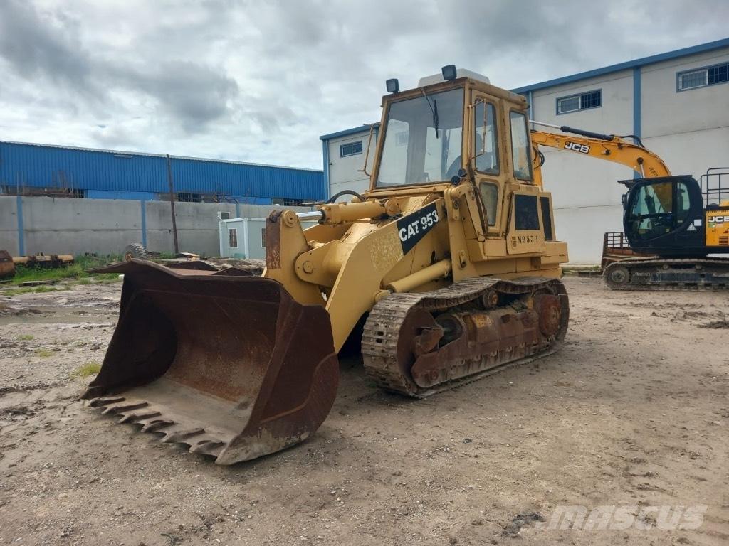 CAT 953 Roomiklaadurid