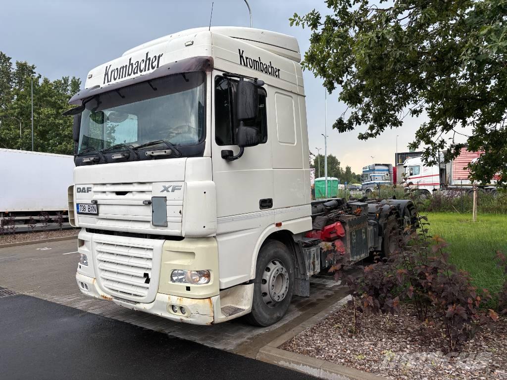 DAF XF 105 Konksliftveokid