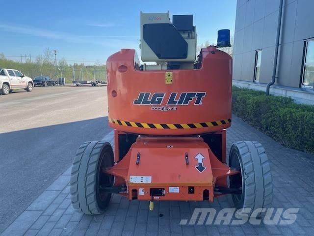JLG 450 AJ Bomlift Iseliikuvad poomtõstukid
