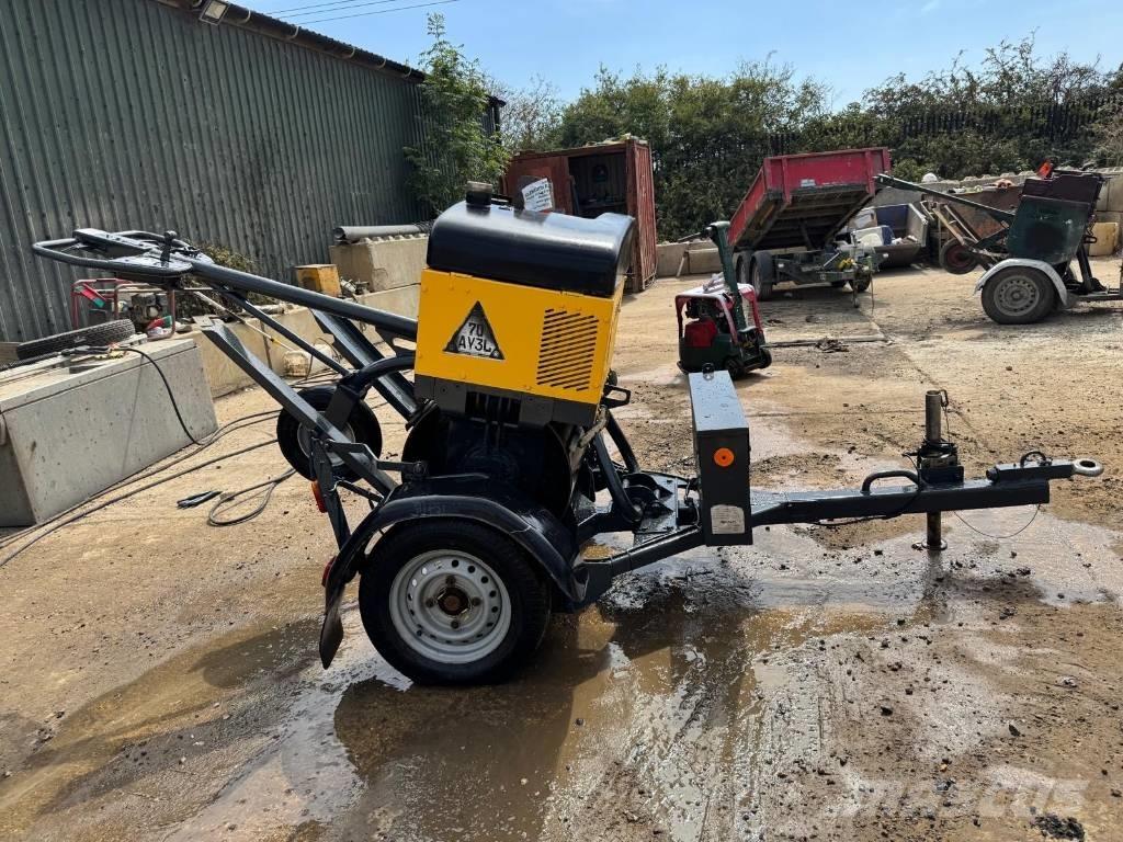 Mecalac MBR71 Ühe trumliga rullid