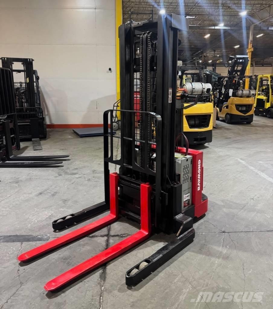 Raymond RSS40 Platvormiga virnastajad