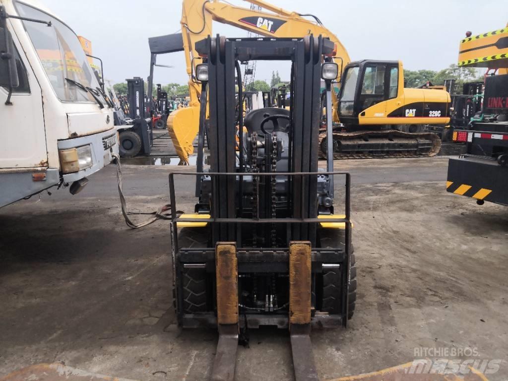 Komatsu 30 Diiseltõstukid