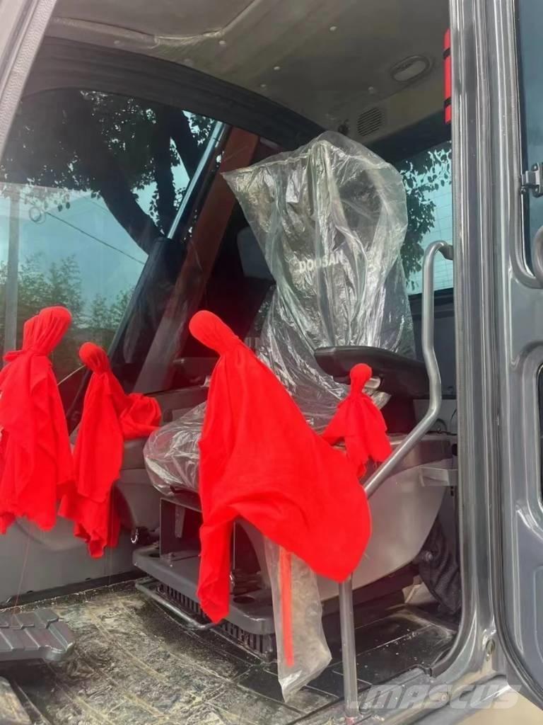 Doosan DX75-9C Väikeekskavaatorid 7t-12t