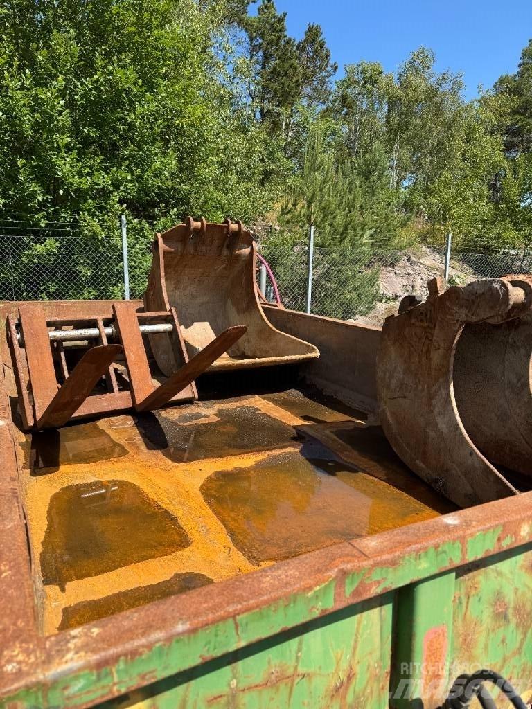 CAT M316F Ratasekskavaatorid