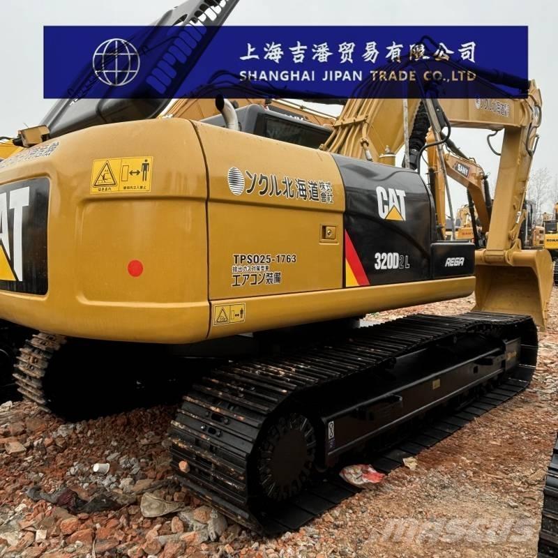 CAT 320 D Roomikekskavaatorid