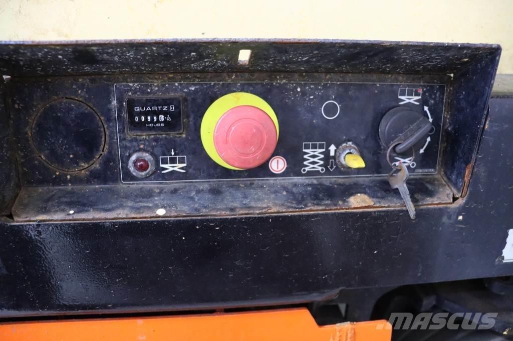 JLG 1932R Käärtõstukid