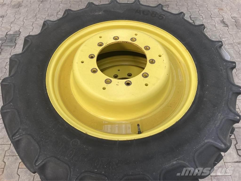 Mitas 320/90R32 Rehvid, rattad ja veljed