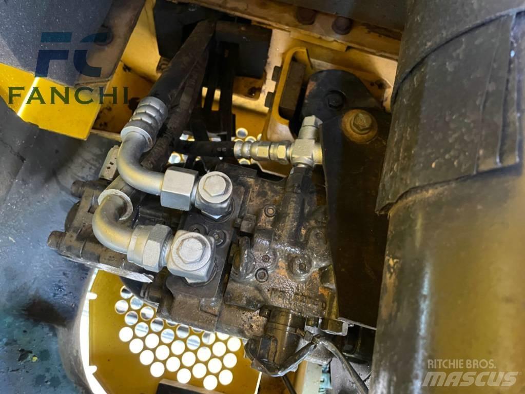 Komatsu PC 56-7 Roomikekskavaatorid