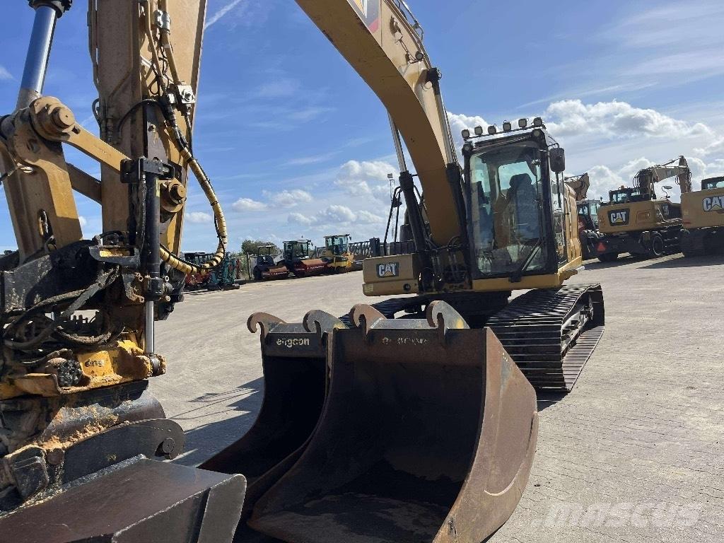CAT 323 - nextgen Roomikekskavaatorid