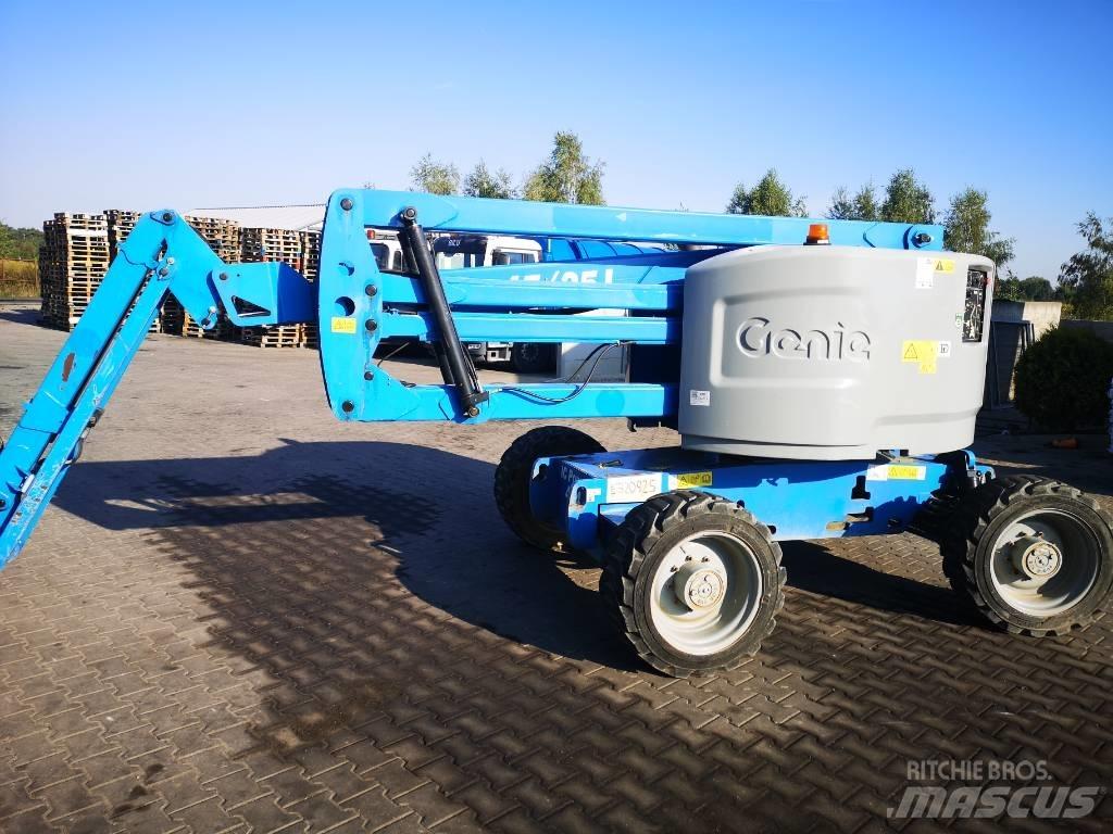 Genie Z 45/25 Iseliikuvad poomtõstukid