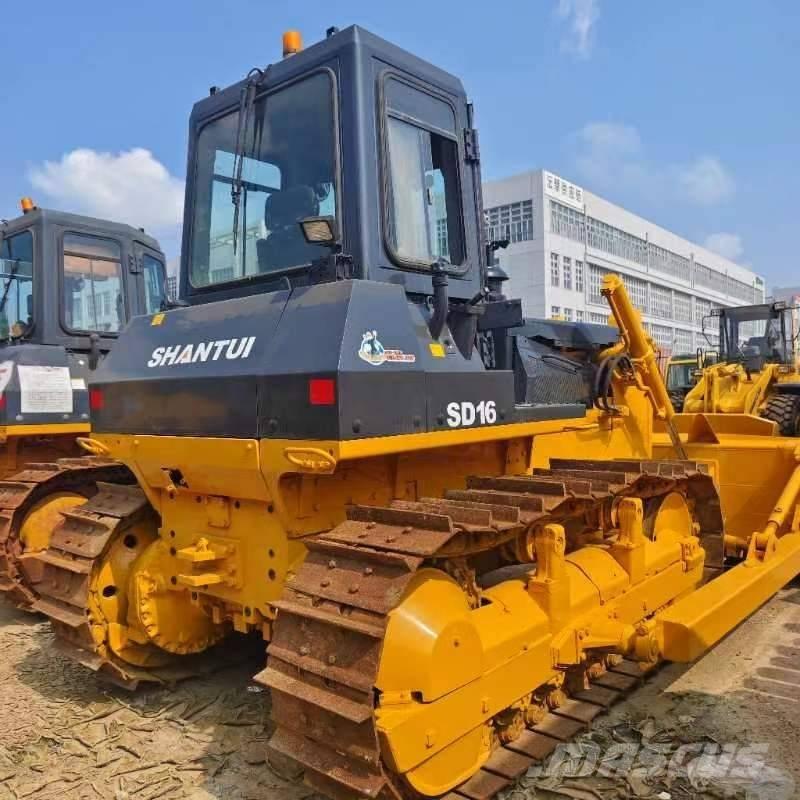 Shantui SD 16 Buldooserid
