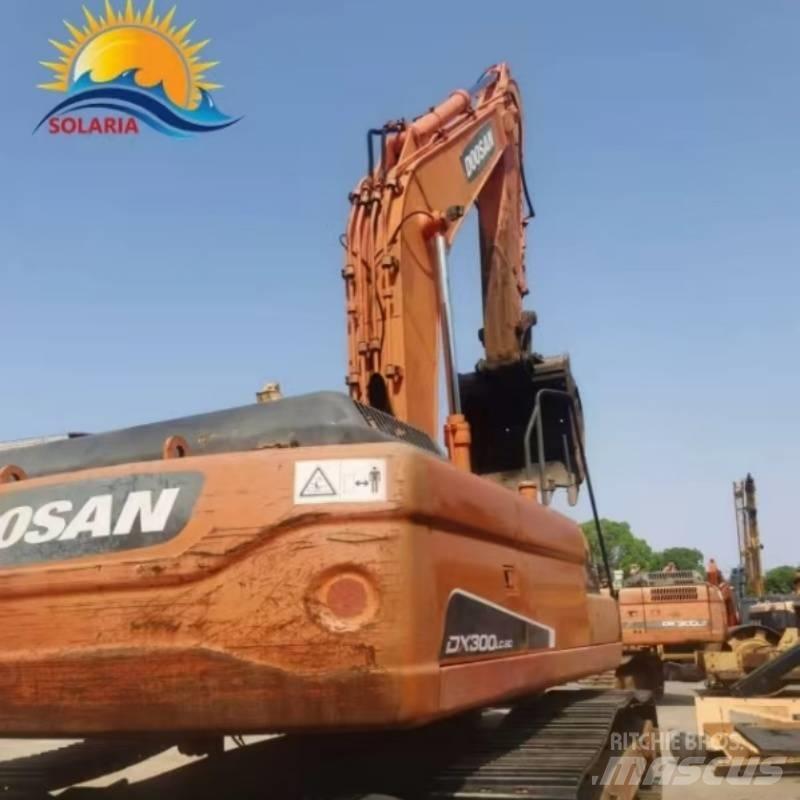 Doosan dx300lc-9c Roomikekskavaatorid