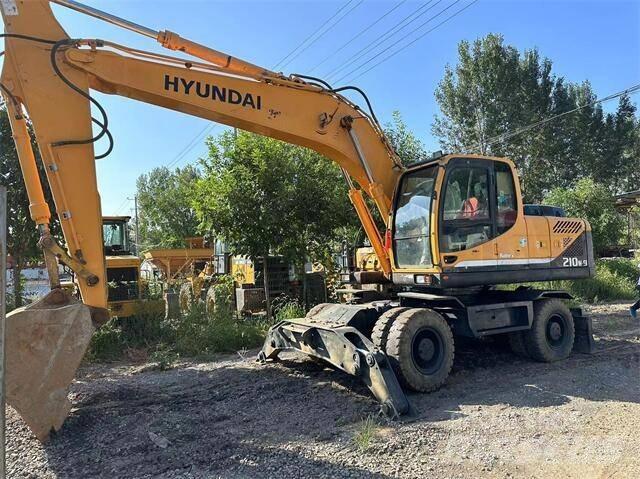 Hyundai 210W Ratasekskavaatorid