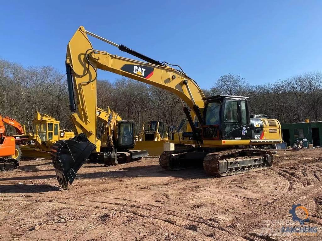 CAT 325 D Roomikekskavaatorid