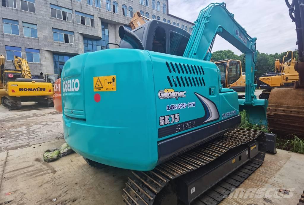 Kobelco SK 75 Väikeekskavaatorid 7t-12t