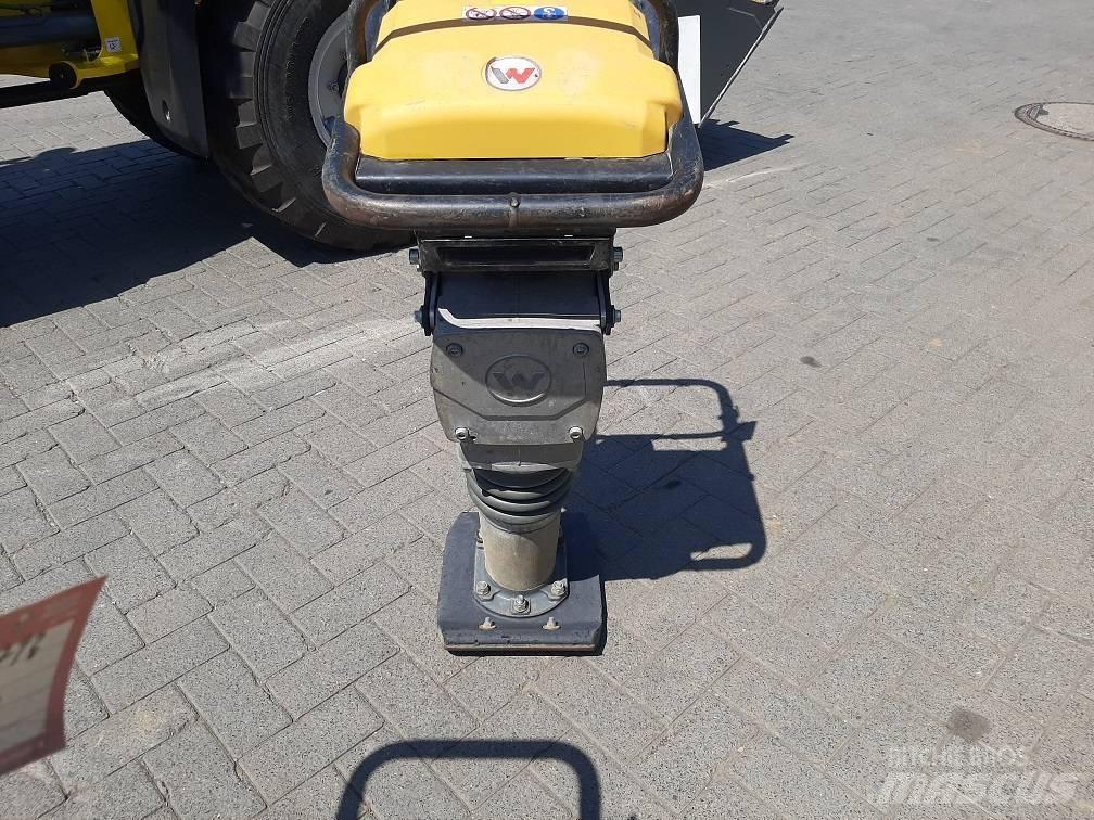Wacker Neuson AS60e Vibroplaadid