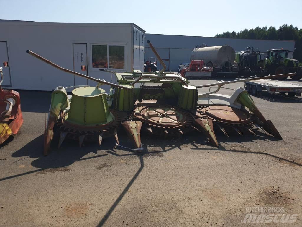 CLAAS RU 450 Xtra Muu silokoristustehnika