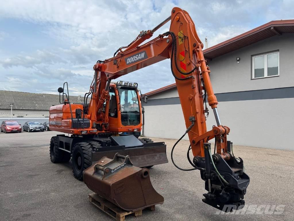 Doosan DX 140 W Ratasekskavaatorid