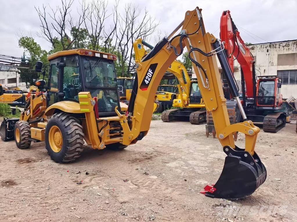 CAT 420 F Ekskavaatorlaadurid