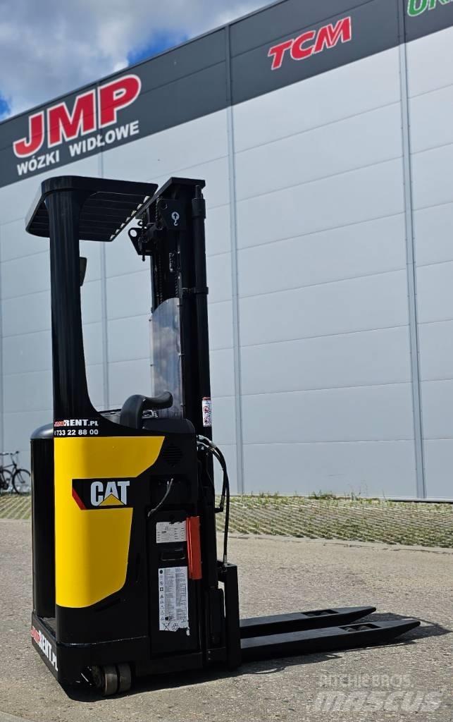 CAT NSR 16 N Kitsa vahekäigu tõstukid