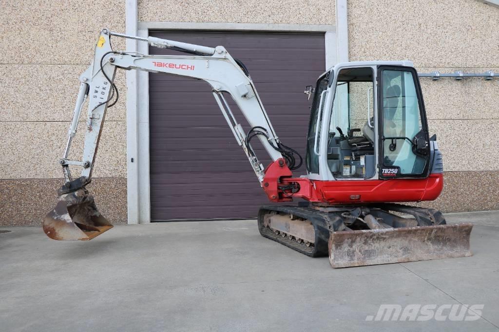 Takeuchi TB 250 Miniekskavaatorid < 7 t