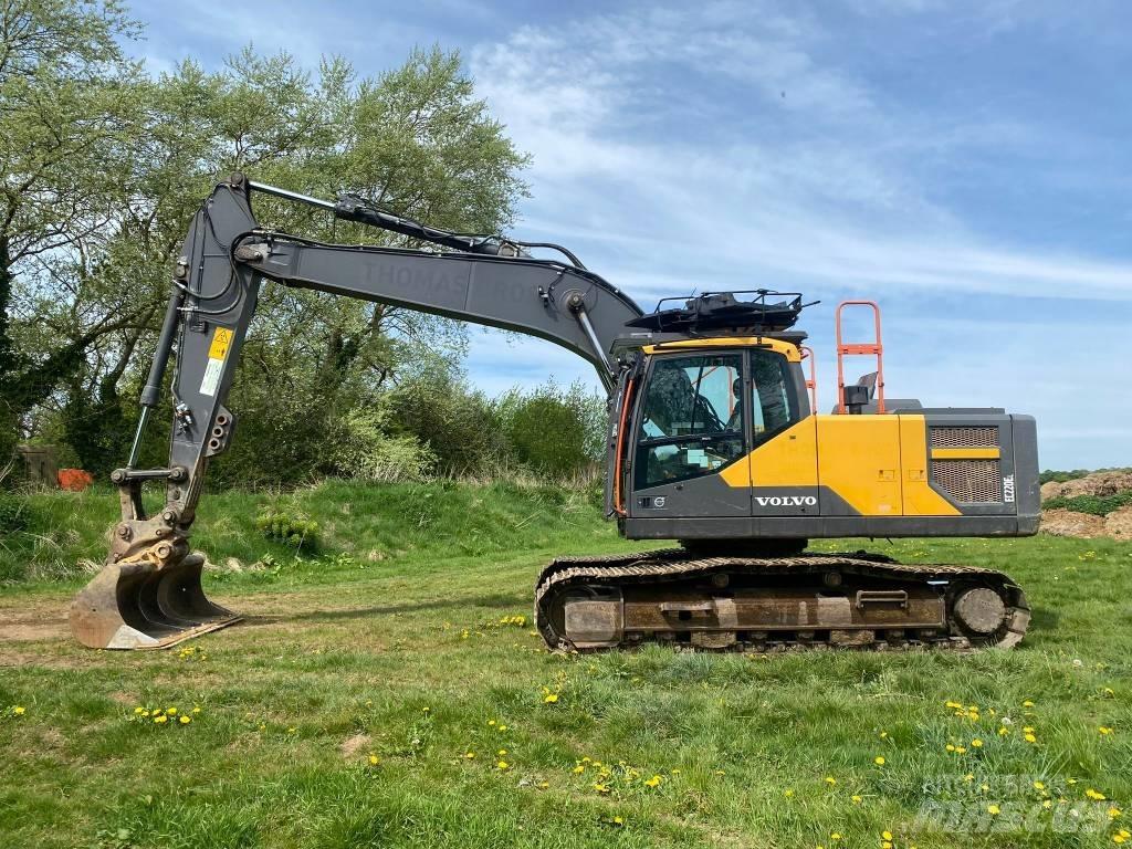 Volvo EC 220 EL Roomikekskavaatorid