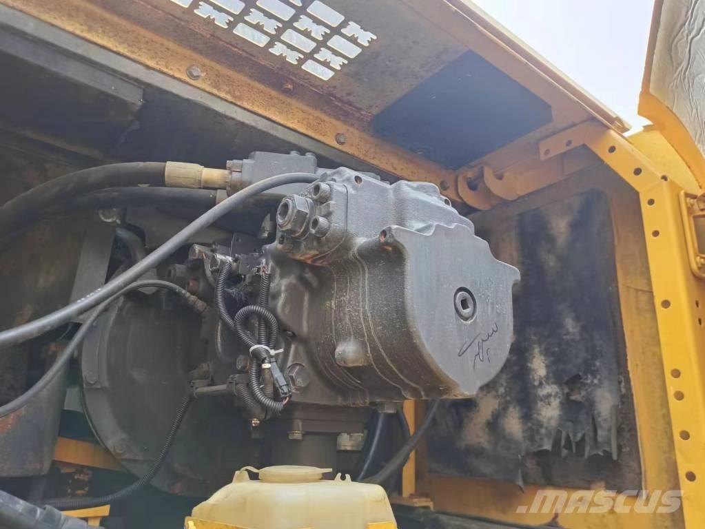Komatsu PC 400-8 Roomikekskavaatorid