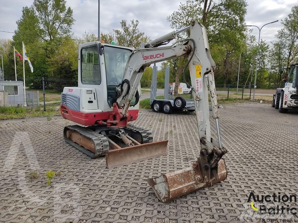Takeuchi TB228 Miniekskavaatorid < 7 t