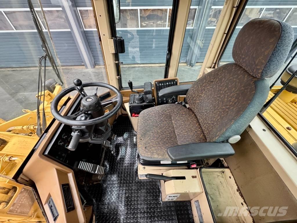 CAT 924 F Rataslaadurid