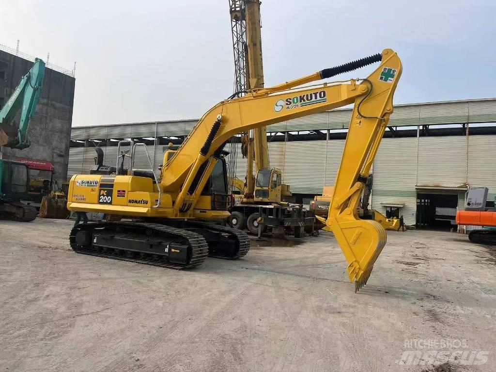 Komatsu PC 200-8N1 Roomikekskavaatorid