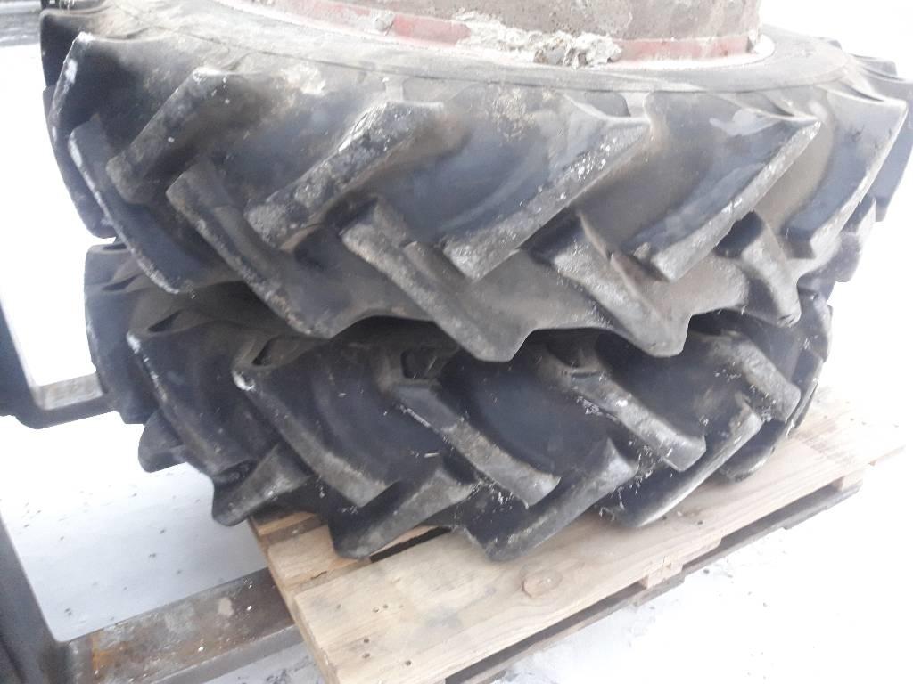 Raju 12,4/11-36 Rehvid, rattad ja veljed