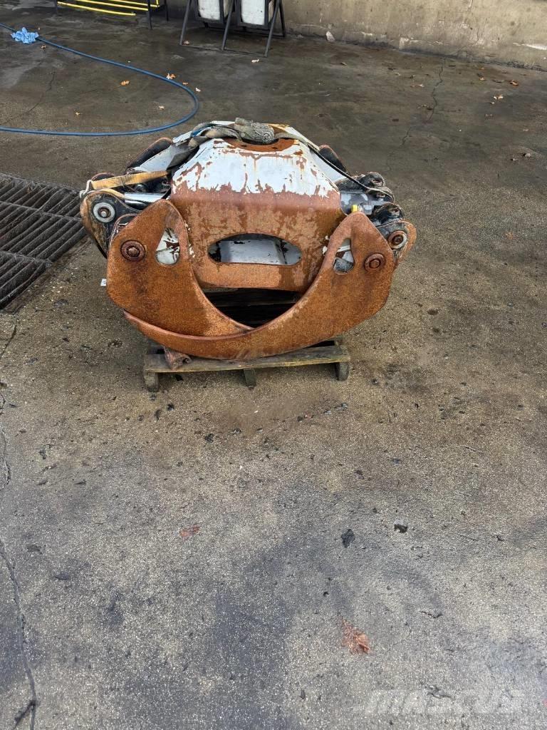 Komatsu G36 Haaratsid (greiferid)