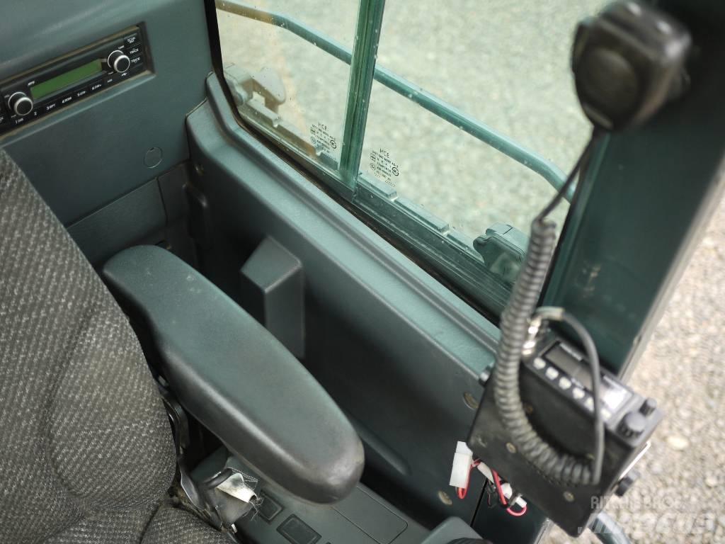Hyundai HX 235 LCR Roomikekskavaatorid