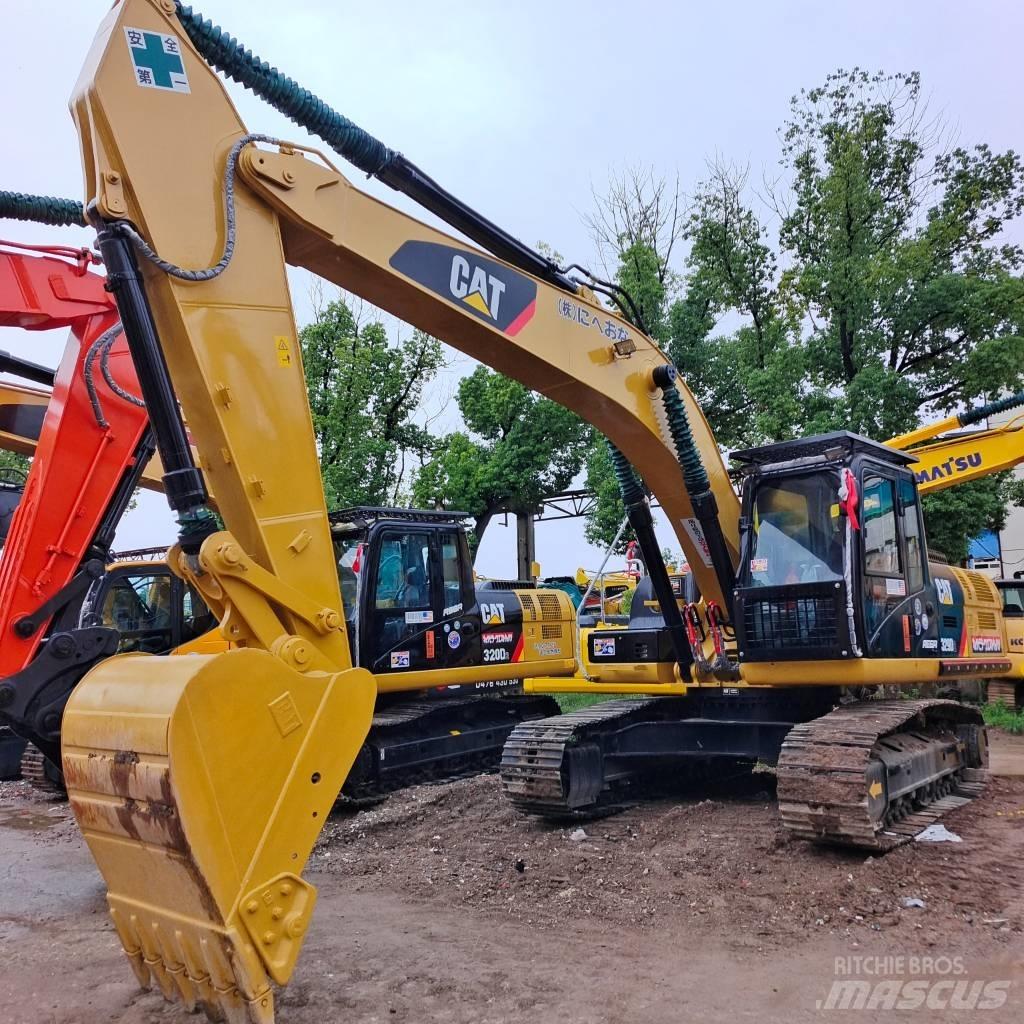 CAT 320 D Roomikekskavaatorid