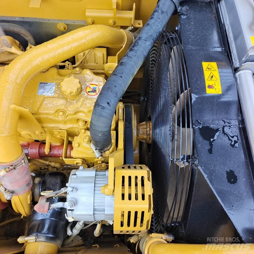 CAT 320 D Roomikekskavaatorid