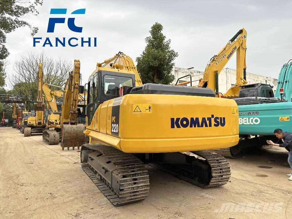 Komatsu PC 220 Roomikekskavaatorid