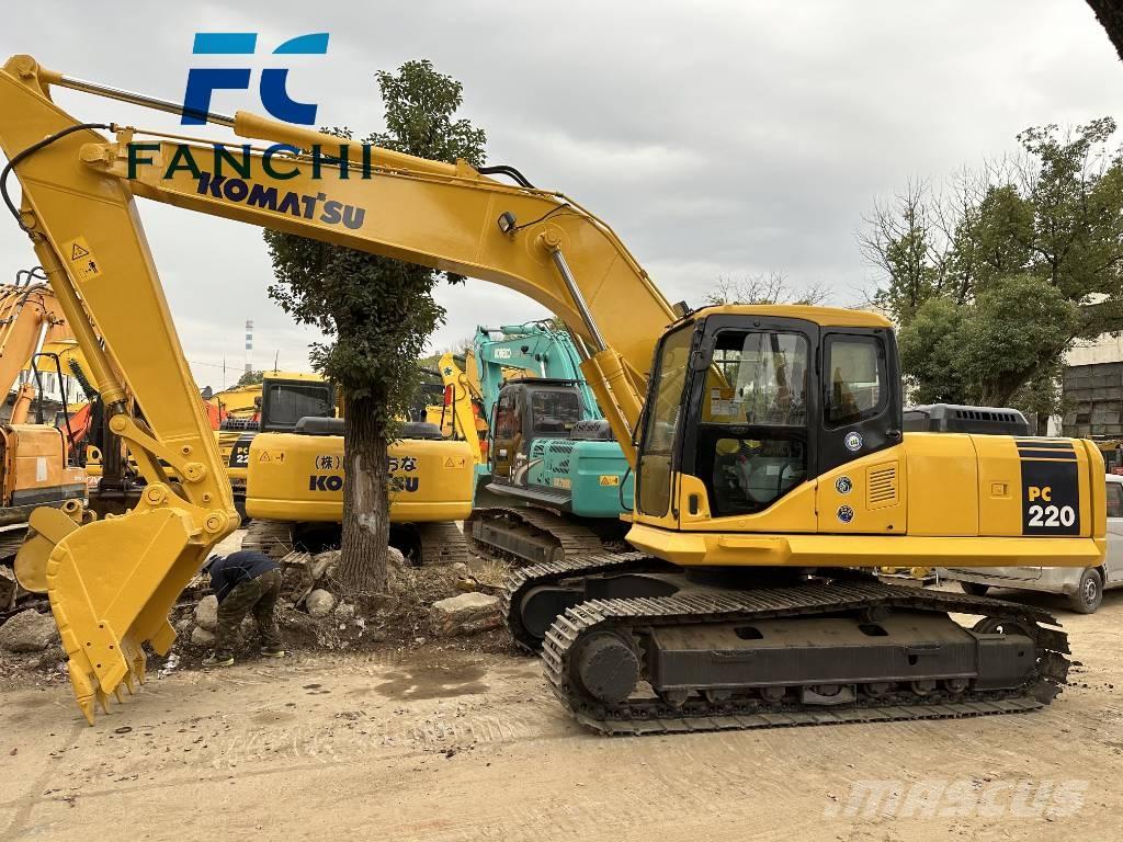 Komatsu PC 220 Roomikekskavaatorid