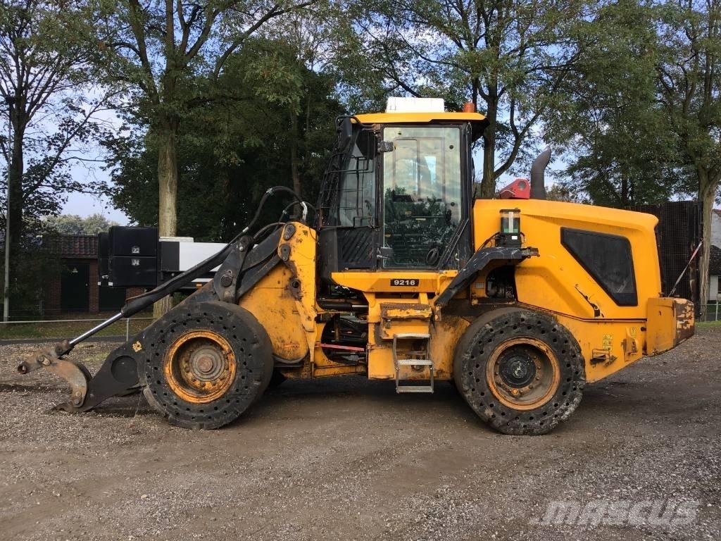 JCB 437 WHT Rataslaadurid