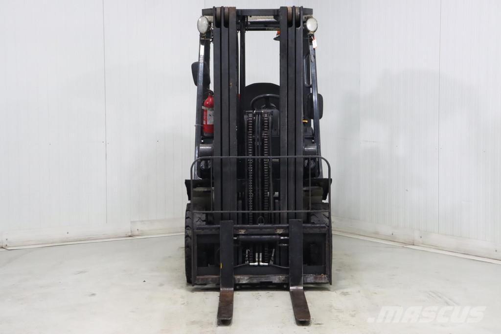 Nissan U1D2A20LQ Gaasitõstukid