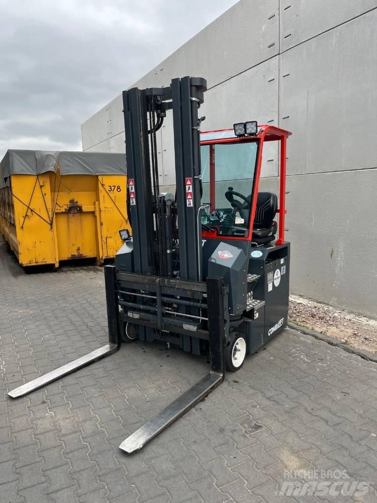Combilift CBE3000 Külglaadurid