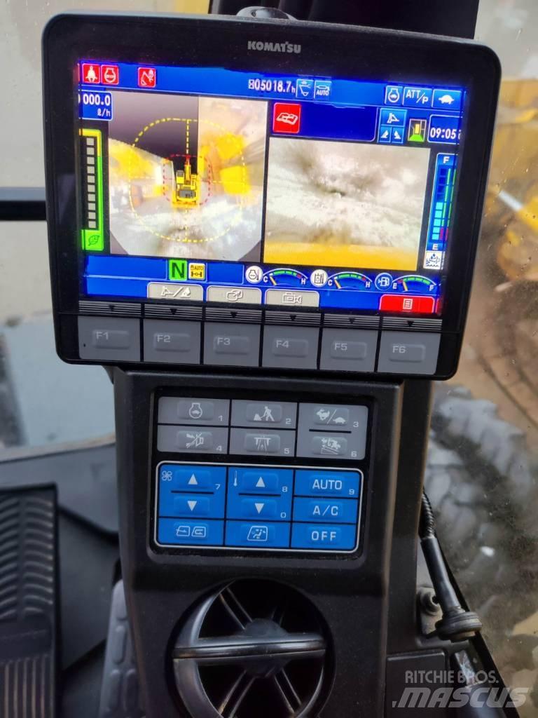 Komatsu PW180-11 Ratasekskavaatorid