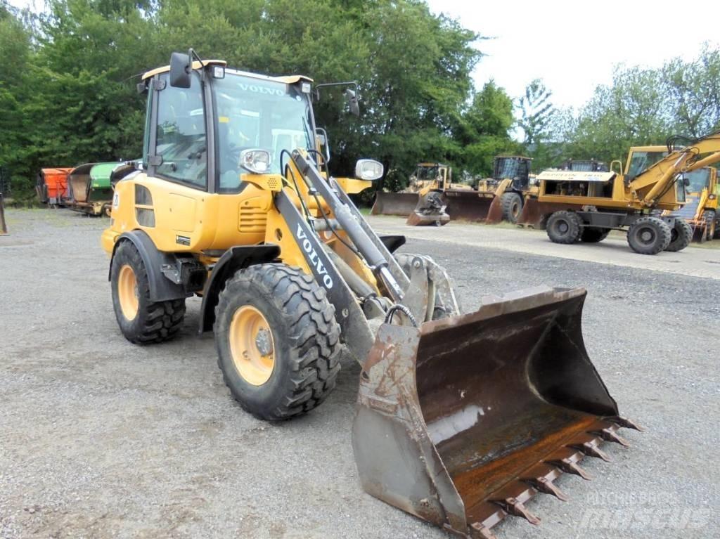 Volvo L 25 F Rataslaadurid