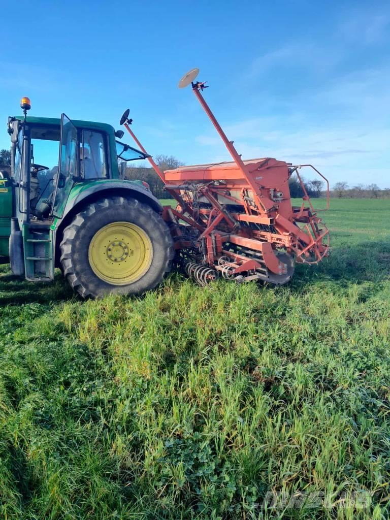 Kuhn Integra 4000 Külvik-äkked