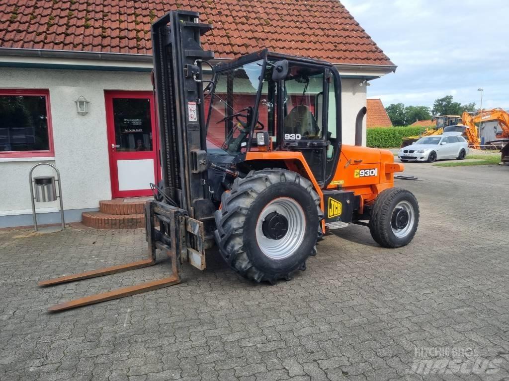 JCB 930-4 Maastikutõstukid
