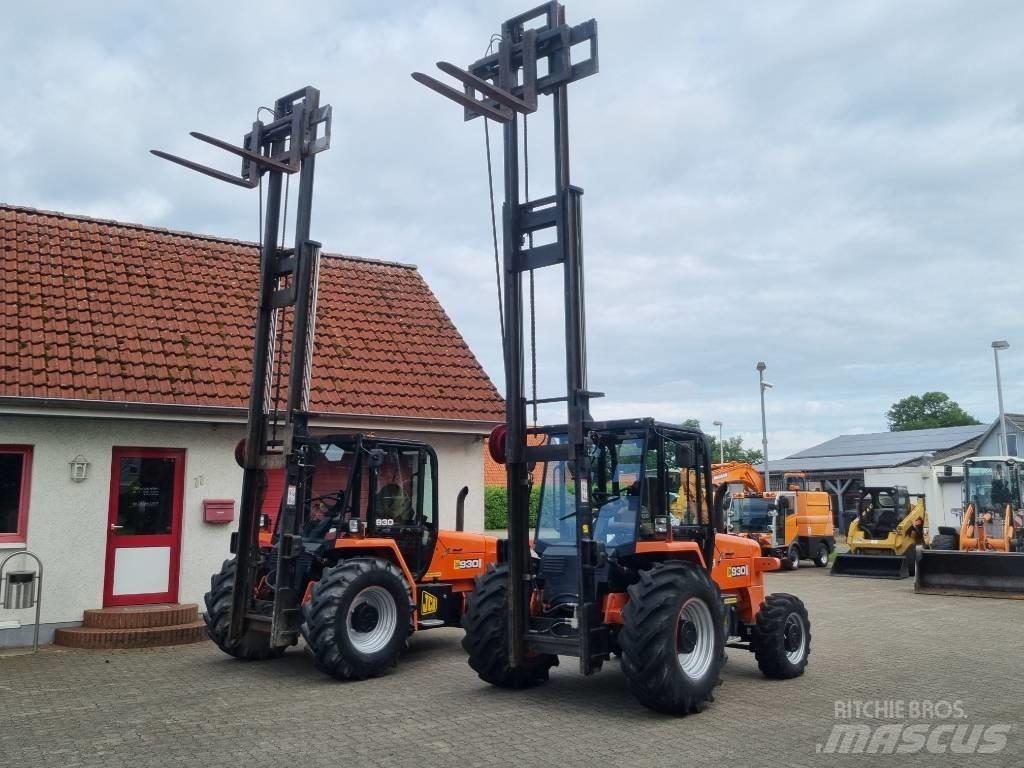JCB 930-4 Maastikutõstukid