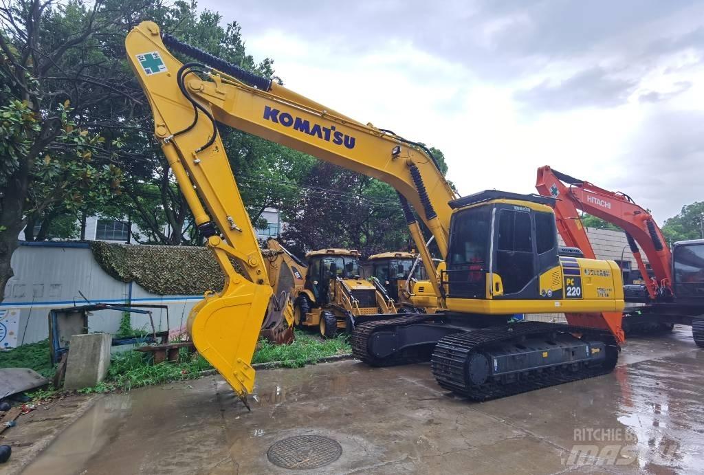 Komatsu PC 220-7 Roomikekskavaatorid