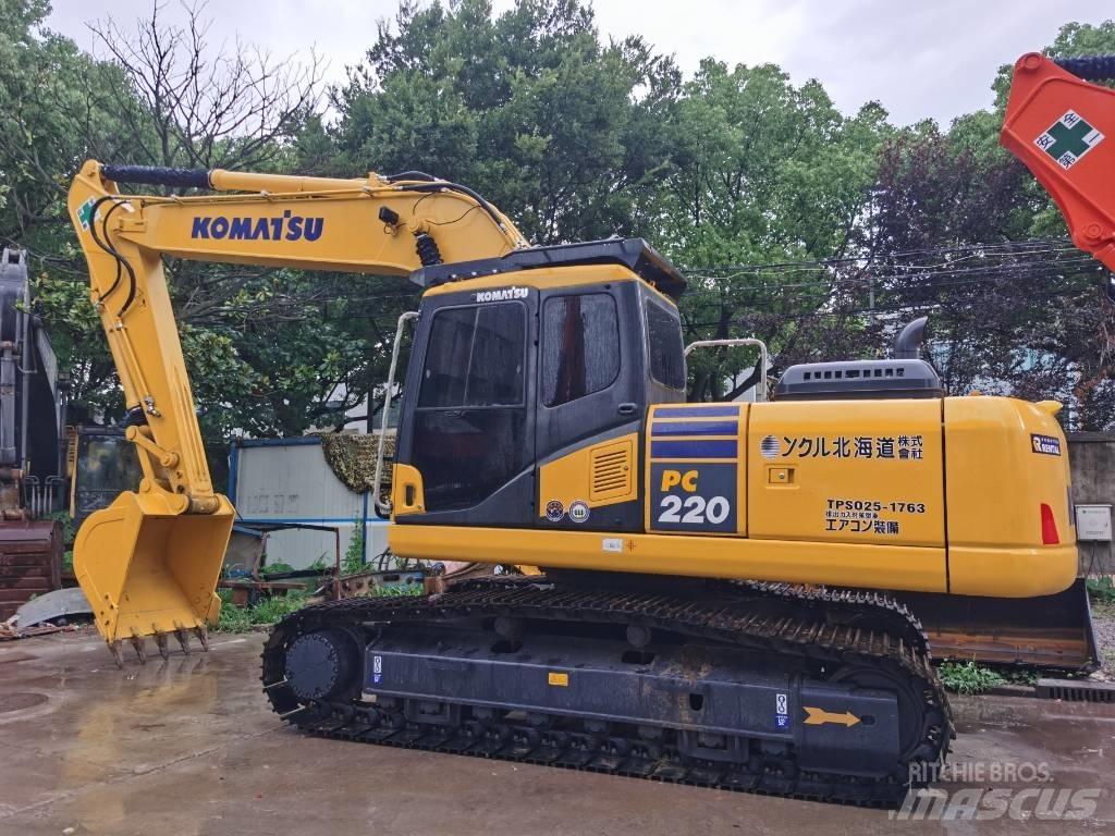 Komatsu PC 220-7 Roomikekskavaatorid