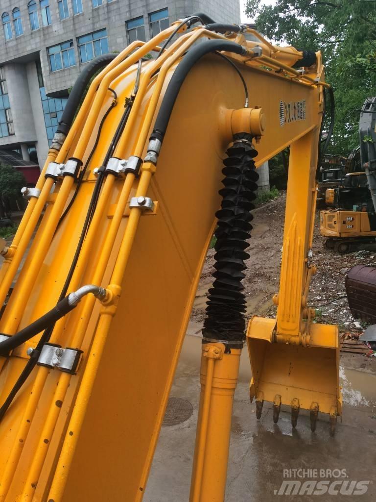 Komatsu PC 220-7 Roomikekskavaatorid