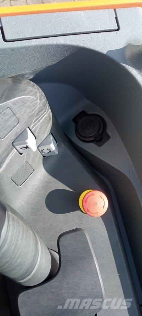 Toyota LSI200 Järelkäidavad virnastajad